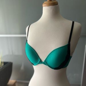 On Gossamer Mesh and Lace (Bump) It Up Bra 32C in “WPalm” (Emerald Green)